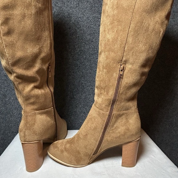NEW~ Women's Classic (Faux Suede) Knee Boots with Side Zipper - Khaki ~ Size 9 - Picture 6 of 10